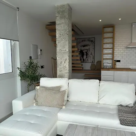 Linda Vista Apartment